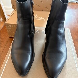 Dolce Vita Black Ankle Booties